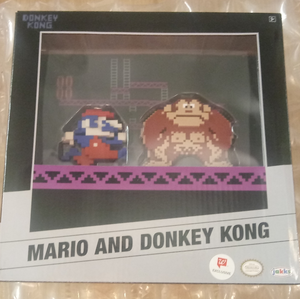 Mario & donkey kong 16 bit exclusive toy